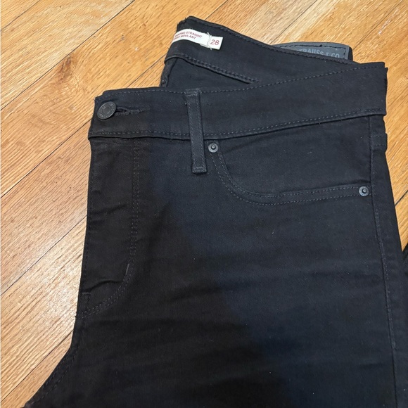 Levi's Women’s 314 Shaping Straight Black Jeans - 28 - Picture 9 of 16